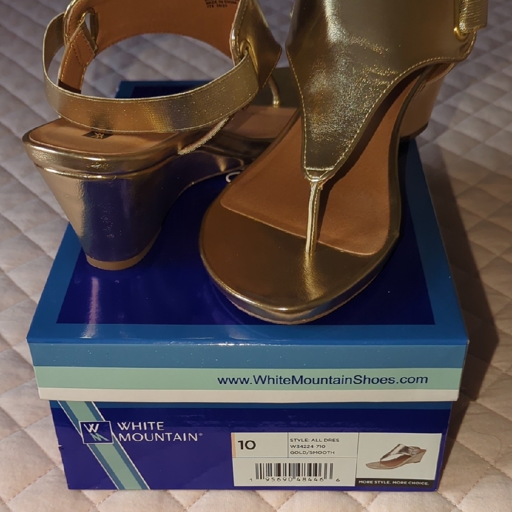 White Mountain Metallic Gold Wedge Sandals - Picture 6 of 6